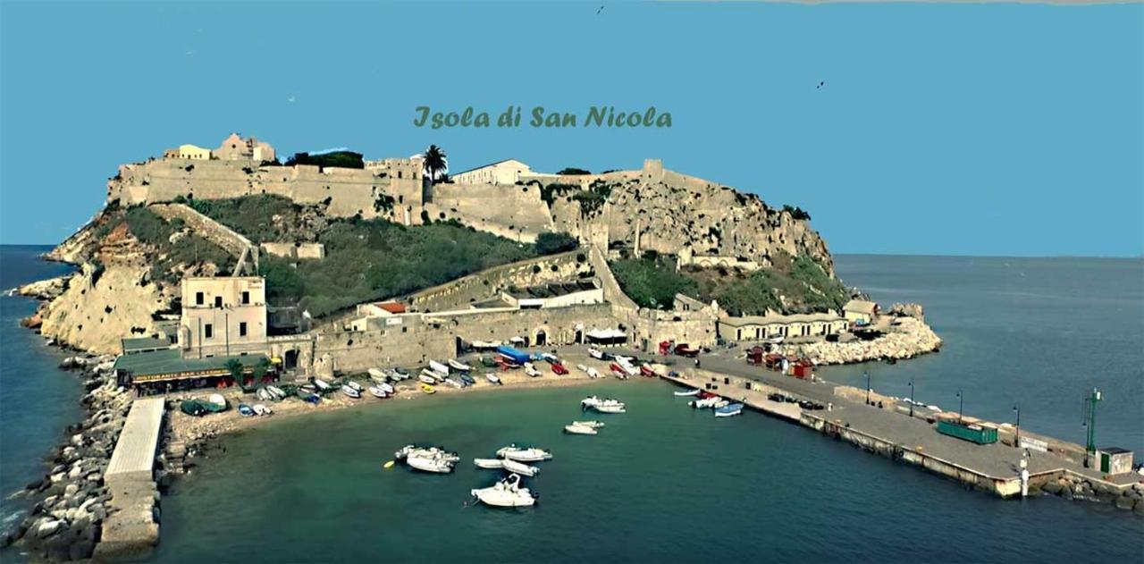 Apartamento Fra Sole E Stelle Bari Exterior foto